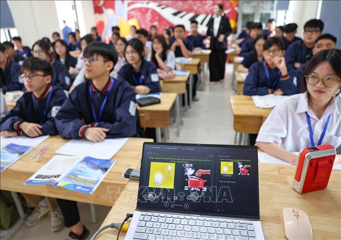 Lộ trình triển khai được Sở Giáo dục và Đào tạo Hà Nội xây dựng theo từng cấp học. Ảnh: Thanh Tùng - TTXVN